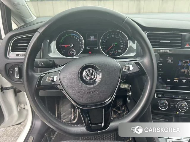 Volkswagen Golf 2021 Белый из Китая, фото 6