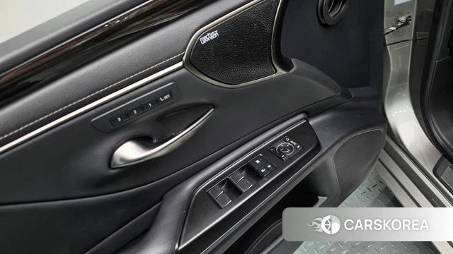 Lexus ES300h 7th generation 2019 Серый из Кореи, фото 6