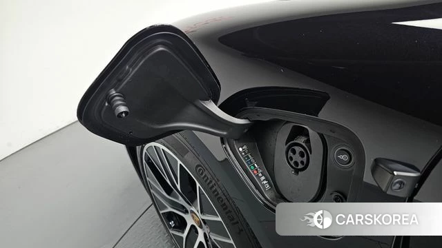 Porsche Taycan id 4921833 из Кореи 6