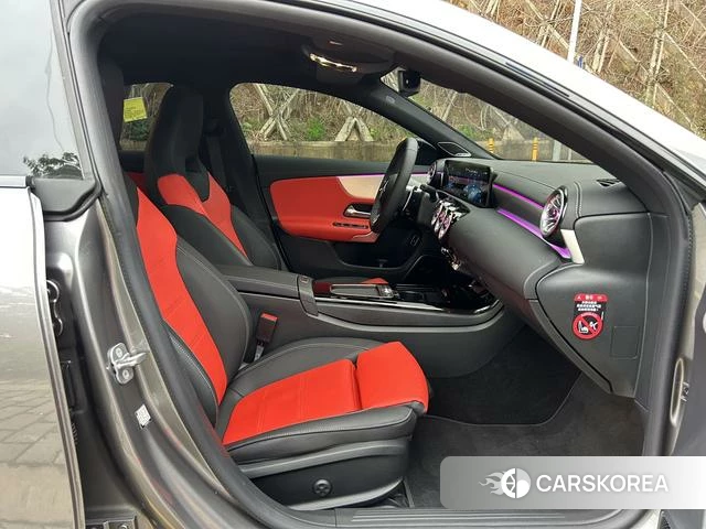 Mercedes-Benz CLA AMG 2024 Серебристо-серый из Китая, фото 6