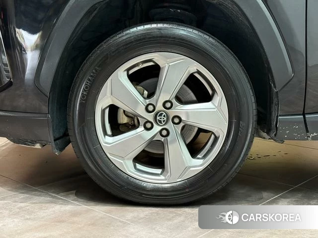 Toyota RAV4 2022 Черный из Китая, фото 6