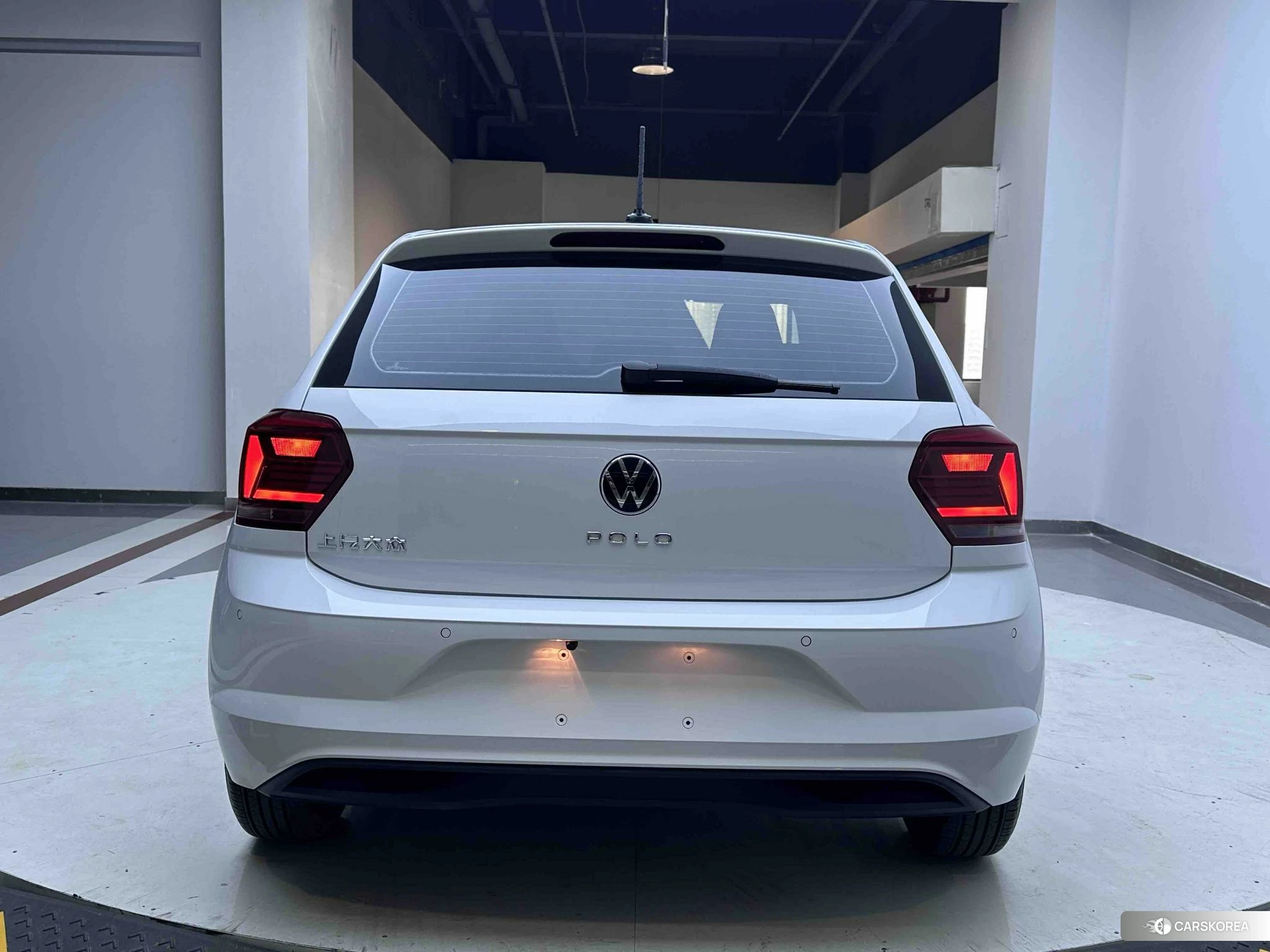 Volkswagen Polo 2023 Белый из Китая, фото 6