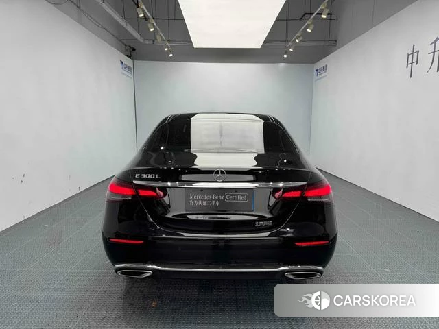 Mercedes-Benz E-Class 2023 Черный из Китая, фото 6