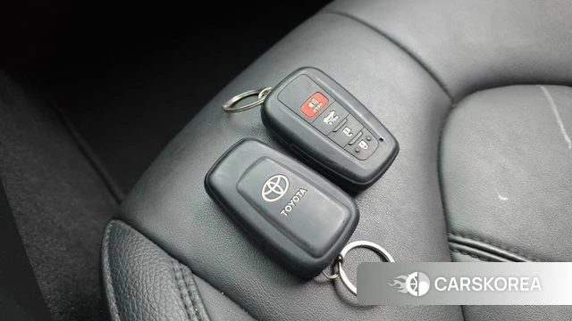 Toyota Avalon 5th Generation 2019 Белый из Кореи, фото 6