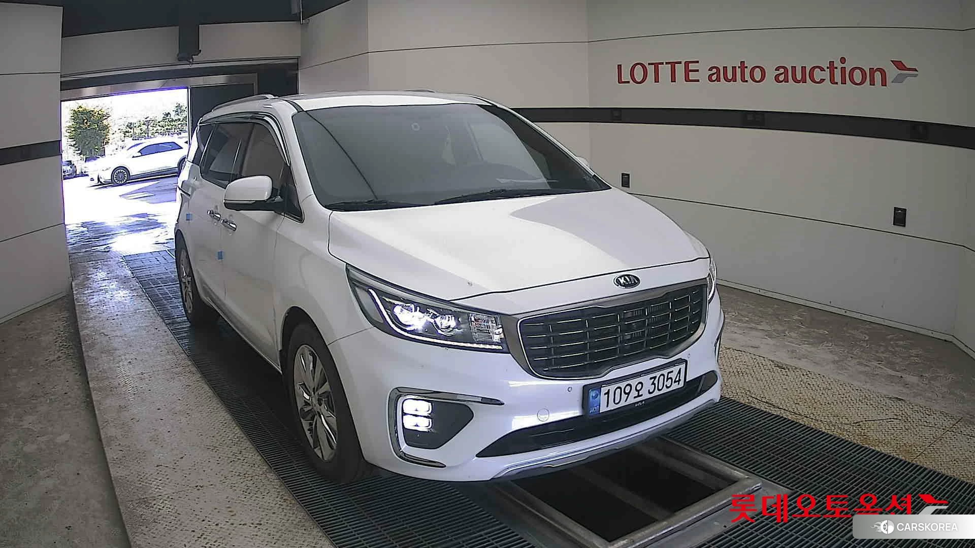 Kia Carnival id 4990106 из Кореи 6