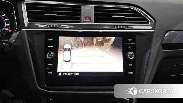 Volkswagen Tiguan second Generation 2021 Белый из Кореи, фото 6