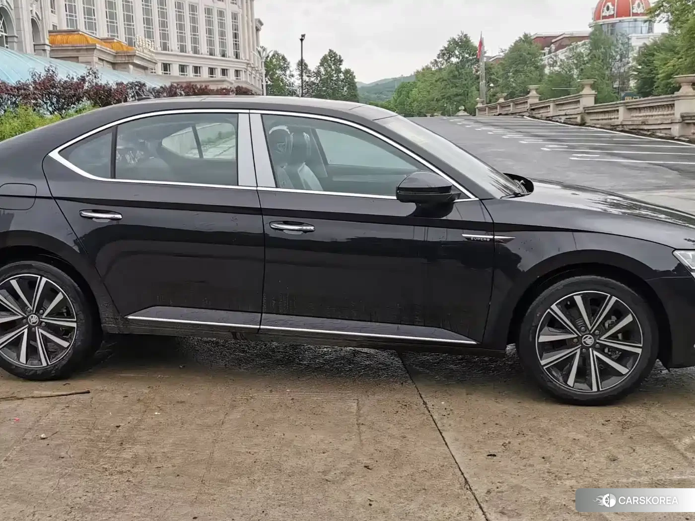 Skoda Superb 2026 Черный из Китая, фото 6