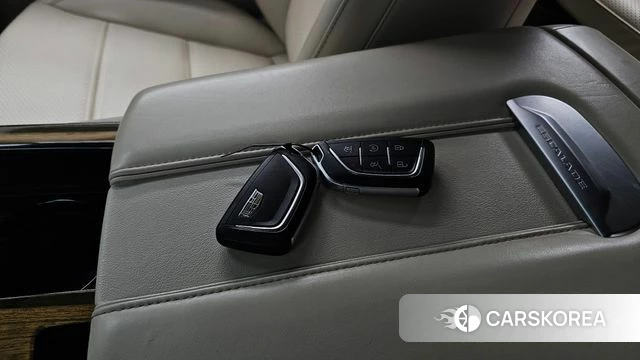 Cadillac Escalade 5th Generation 2022 Черный из Кореи, фото 6