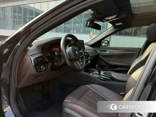 BMW 5 series 2022 Черный из Китая, фото 6