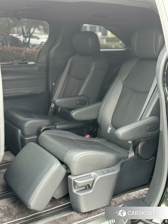 Toyota Sienna 2023 Черный из Китая, фото 6