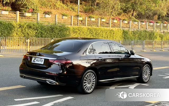 Mercedes-Benz E-Class 2023 Черный из Китая, фото 6