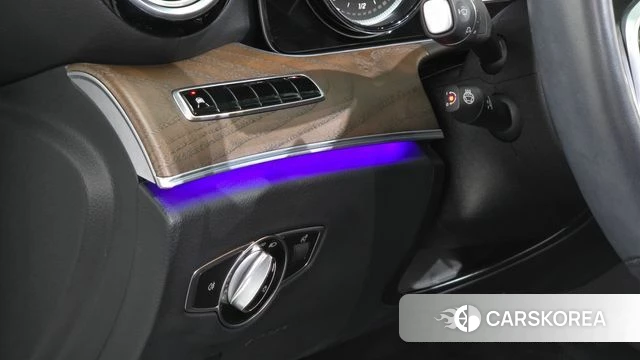Mercedes-Benz E-Class W213 2019 Белый из Кореи, фото 6