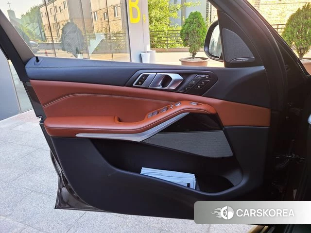 BMW X7 (G07) 2023 Серый из Кореи, фото 6