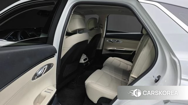 Genesis GV70 2023 Белый из Кореи, фото 6