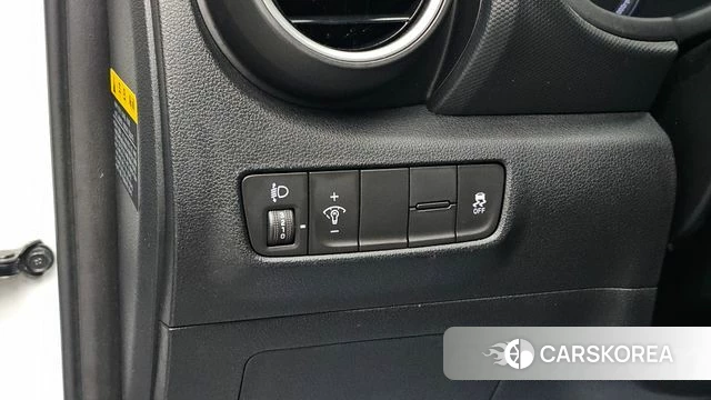 Hyundai Kona 2018 Белый из Кореи, фото 6