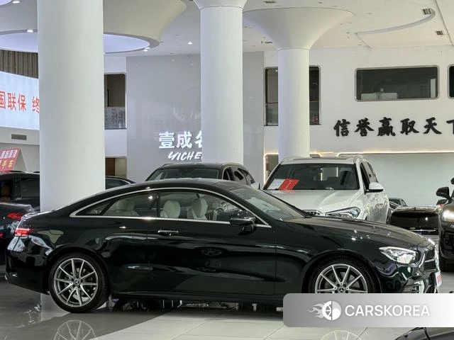 Mercedes-Benz E-Class 2023 Зеленый из Китая, фото 6