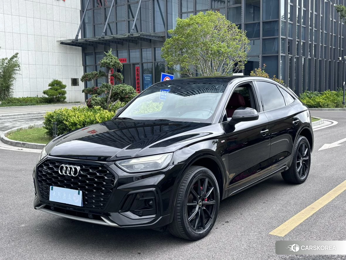 Audi Q5L 2020 Черный из Китая, фото 6