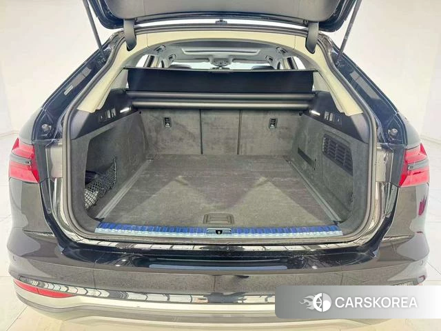 Audi A6 2025 Черный из Китая, фото 6