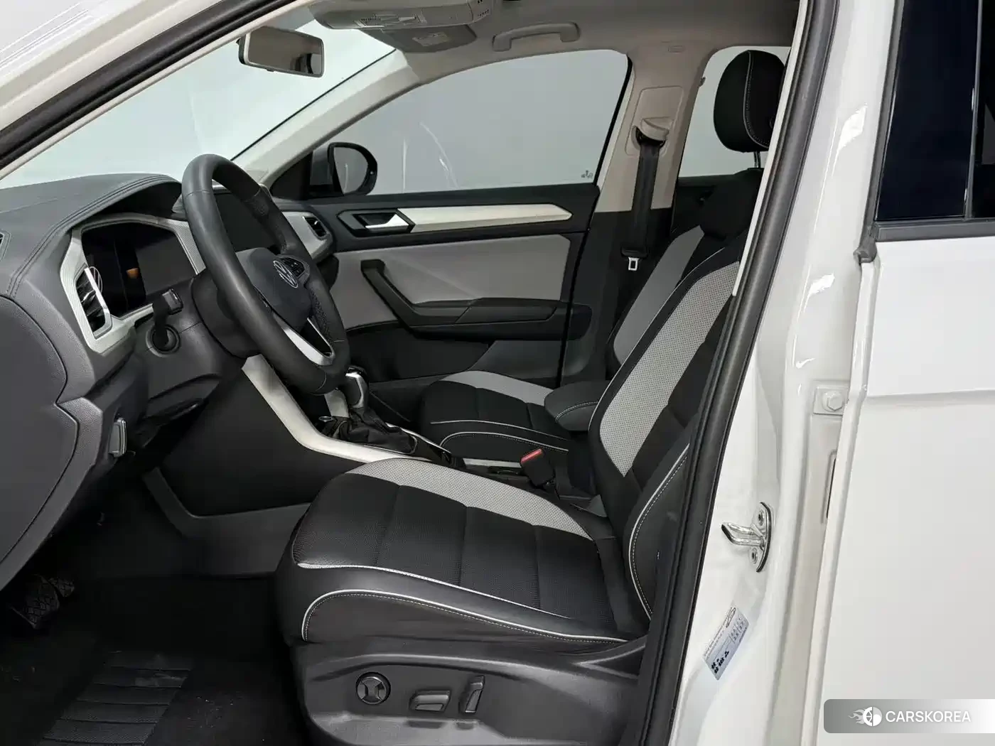 Volkswagen T-Roc 2023 Белый из Китая, фото 6