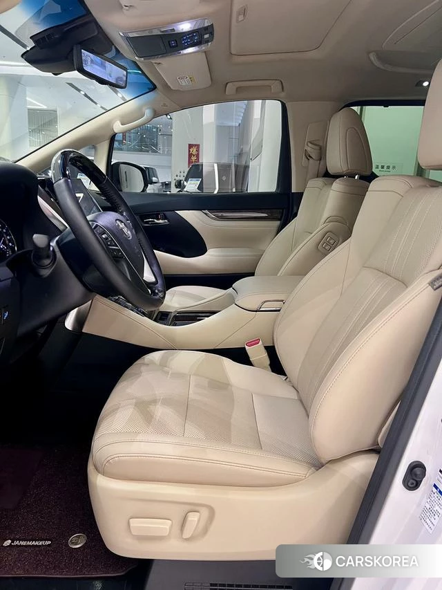 Toyota Alphard 2021 Белый из Китая, фото 6