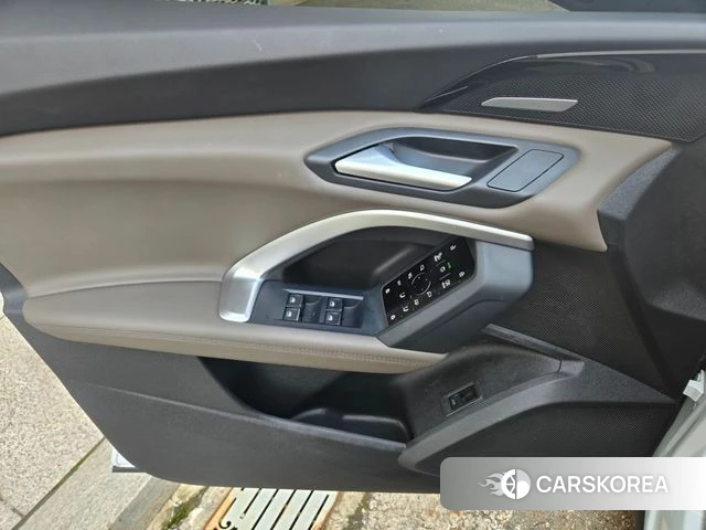Audi Q5 (80A) 2025 Белый из Кореи, фото 6