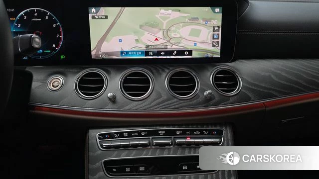 Mercedes-Benz E-Class W213 2023 Белый из Кореи, фото 6