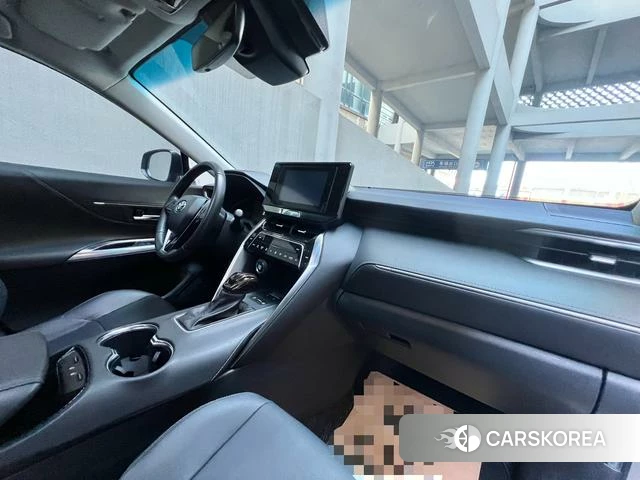 Toyota Venza 2022 Серебристо-серый из Китая, фото 6