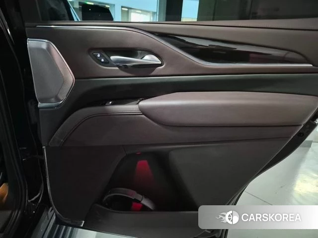 Cadillac Escalade 5th Generation 2023 Черный из Кореи, фото 6