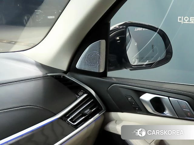 BMW X7 (G07) 2021 Белый из Кореи, фото 6