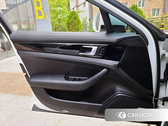 Porsche Panamera (971) 2018 Белый из Кореи, фото 6