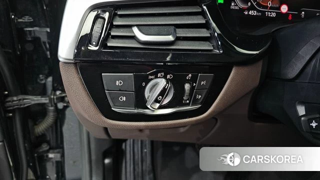 BMW 5 Series (G30) 2019 Черный из Кореи, фото 6