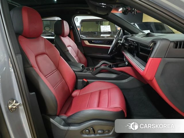 Porsche Cayenne (PO536) 2023 Серебристо-серый из Кореи, фото 6