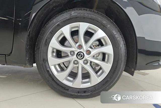 Nissan Sylphy 2022 Черный из Китая, фото 6