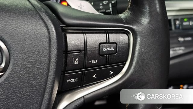 Lexus ES300h 7th generation 2018 Песочный из Кореи, фото 6