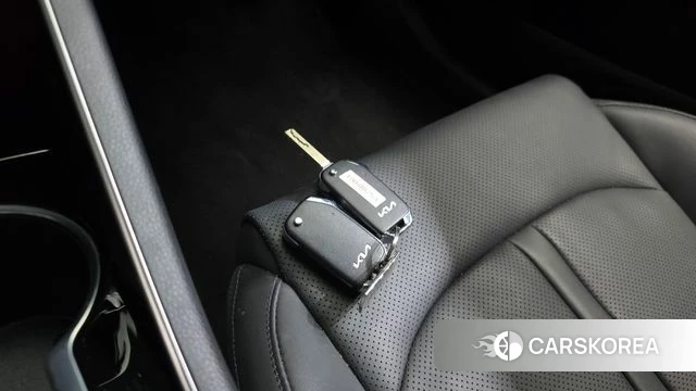 Kia K5 3rd generation 2023 Черный из Кореи, фото 6