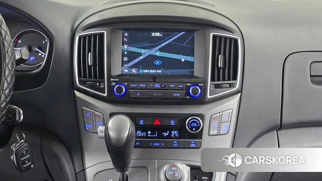 Hyundai The New Grand Starex 2019 Серебристо-серый из Кореи, фото 6