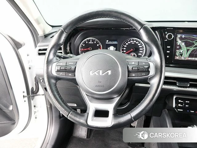 Kia K5 3rd generation 2023 Белый из Кореи, фото 6