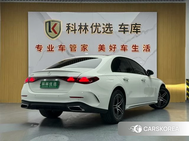 Mercedes-Benz E-Class 2025 Белый из Китая, фото 6