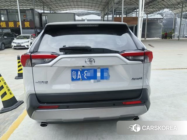 Toyota RAV4 2021 Белый из Китая, фото 6
