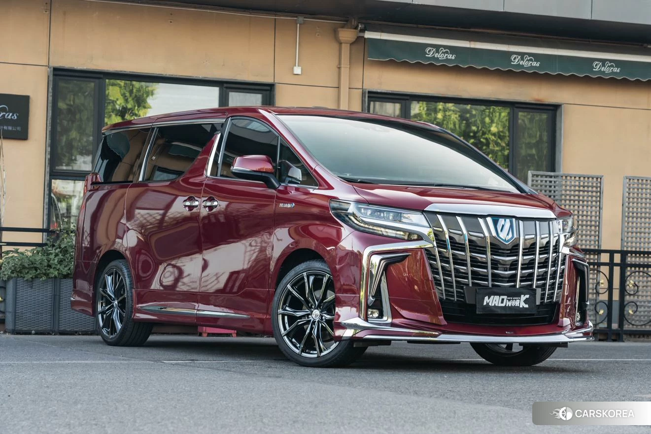 Toyota Alphard 2021 Красный из Китая, фото 6