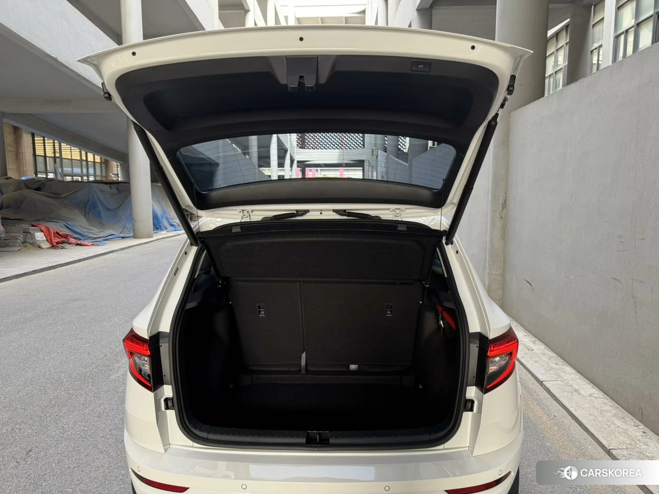 Skoda Karoq 2021 Белый из Китая, фото 6