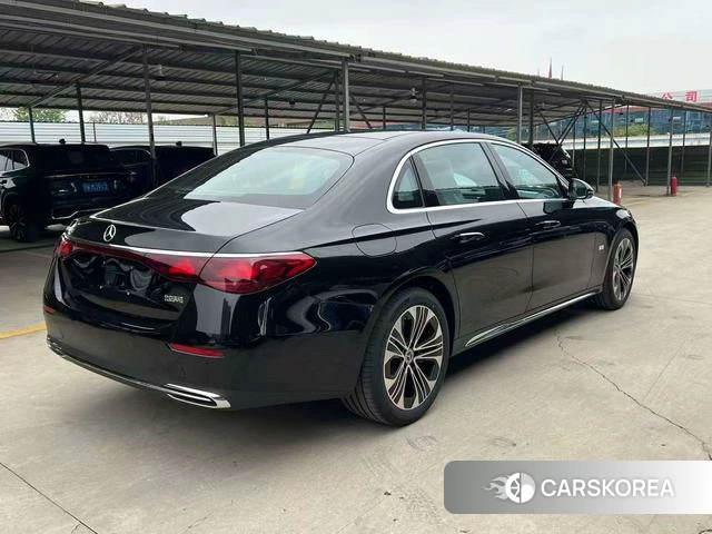 Mercedes-Benz E-Class 2026 Черный из Китая, фото 6