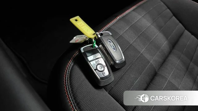 Ford Explorer 6th Generation 2024 Белый из Кореи, фото 6
