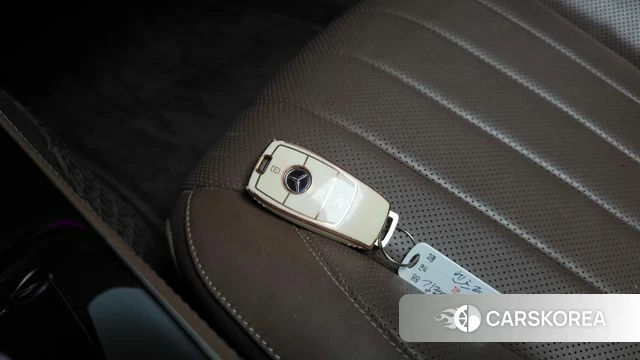 Mercedes-Benz E-Class W213 2018 Белый из Кореи, фото 6