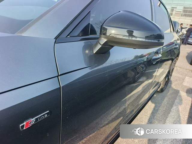 Audi A4L 2024 Темно-серый из Китая, фото 6