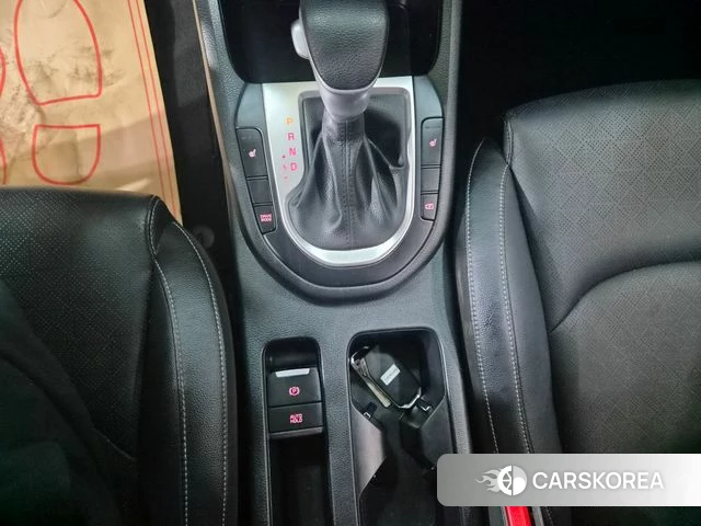 Kia The New K3 2nd generation 2022 Белый из Кореи, фото 6
