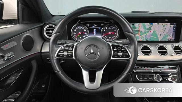 Mercedes-Benz E-Class W213 2018 Белый из Кореи, фото 6