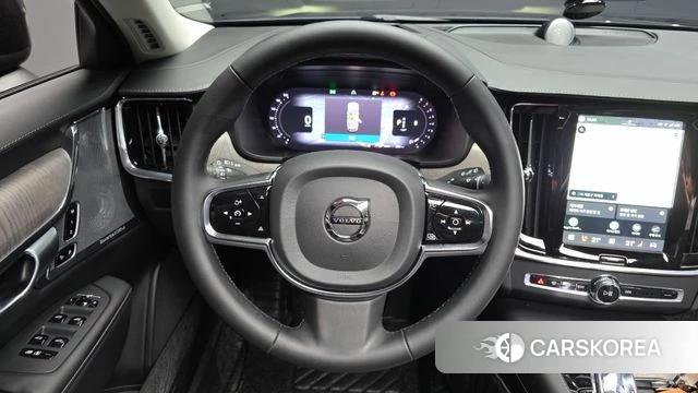 Volvo V90 Cross-Country 2023 Черный из Кореи, фото 6