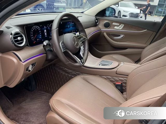 Mercedes-Benz E-Class 2023 Черный из Китая, фото 6