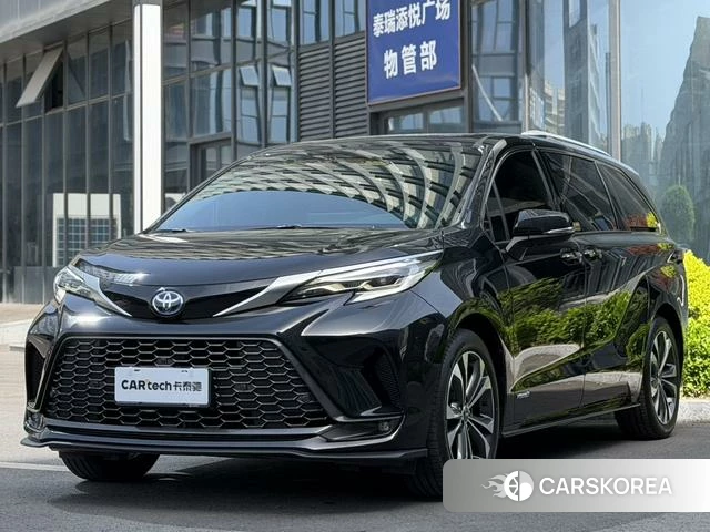 Toyota Granvia 2023 Черный из Китая, фото 6